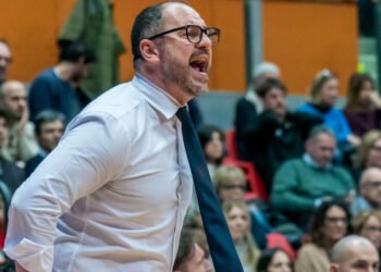 Coach Andrea Diana